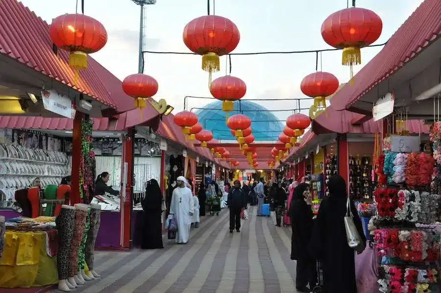 Road to Asia es una calle peatonal enteramente dedicada a la cultura y a la comida asiatica